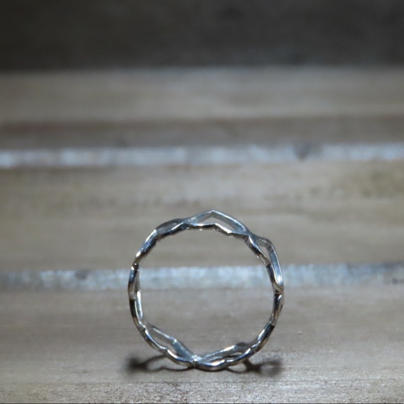 Open heart sterling silver ring. Size 6 - Picture 5 of 8